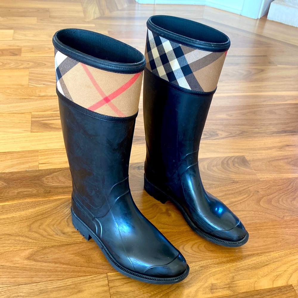 Rain boots